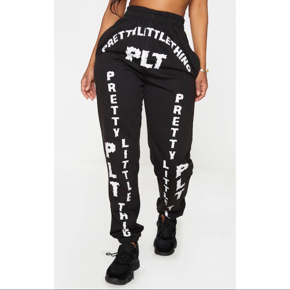PRETTYLITTLETHING Shape Black Slogan Print Joggers